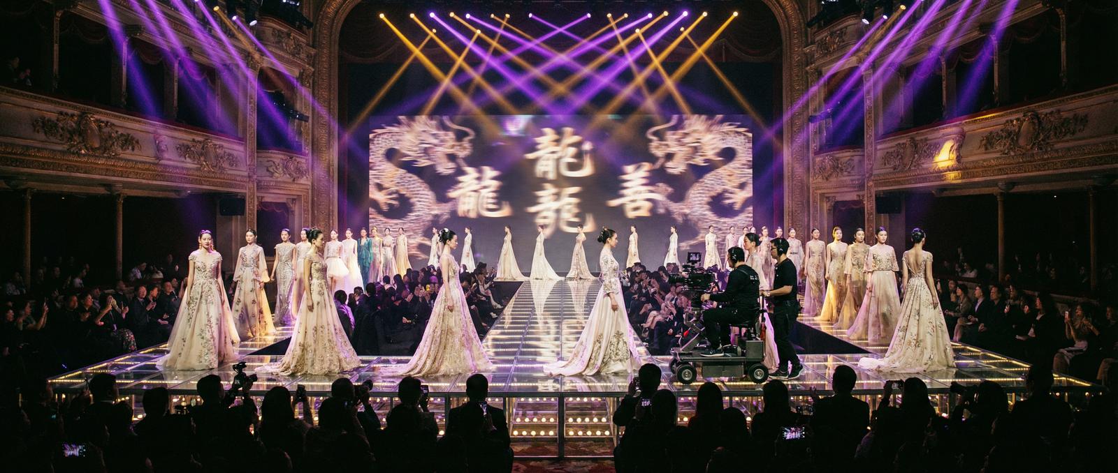 国产主播红毯走秀传媒全景